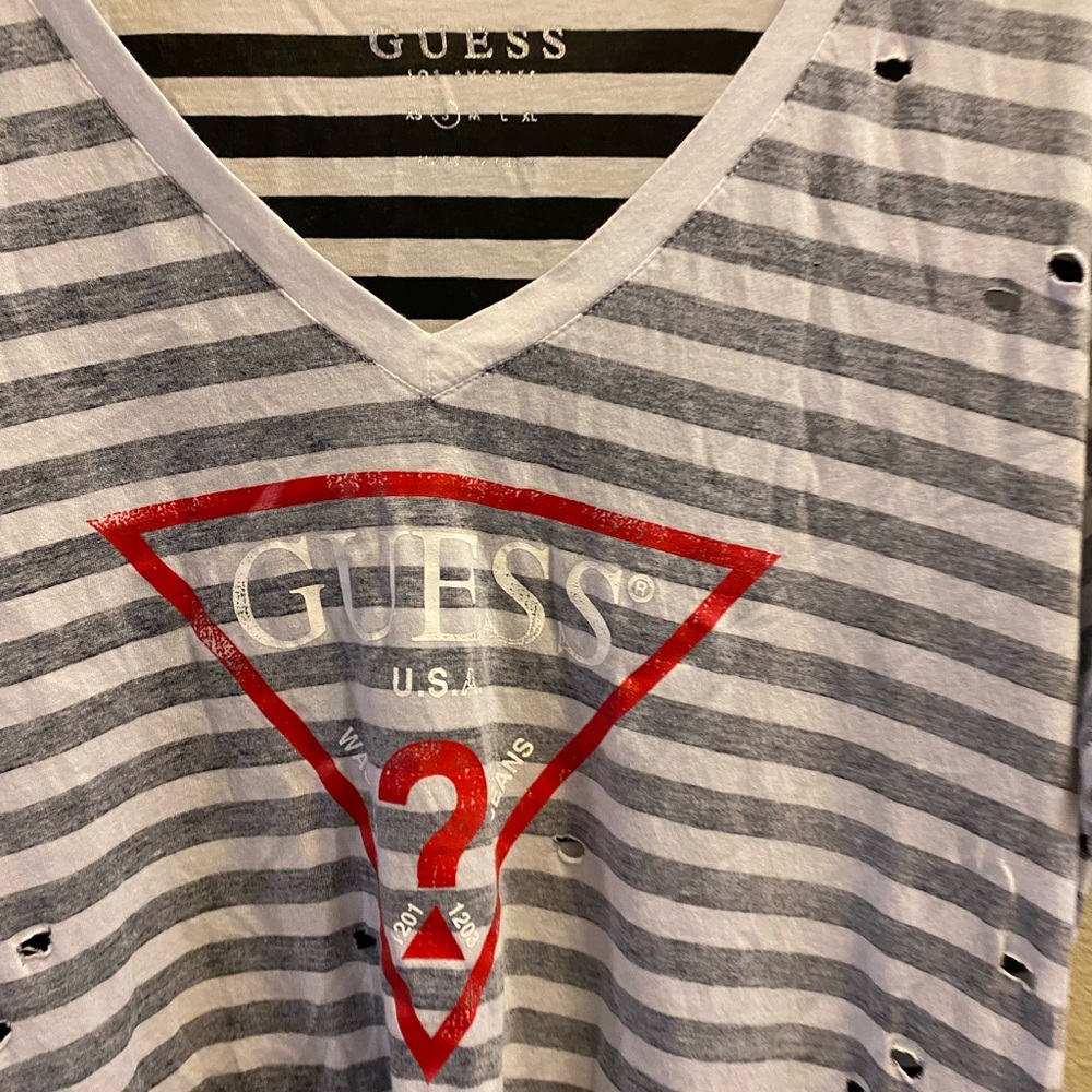 ⭐️ Guess Graphic Striped Destroyed T-Shirt 80s 90s Grunge - Picture 3 of 6